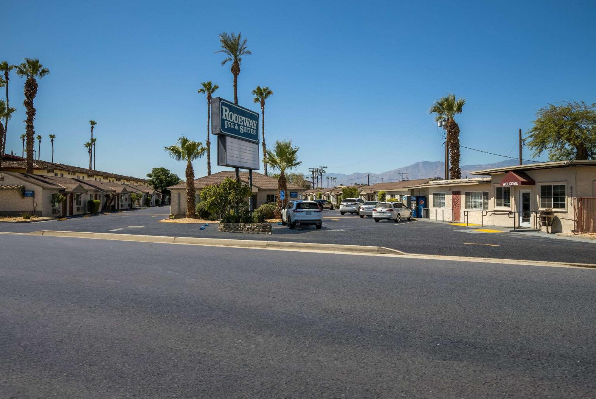 Rodeway Inn Near Coachella Индио Экстерьер фото